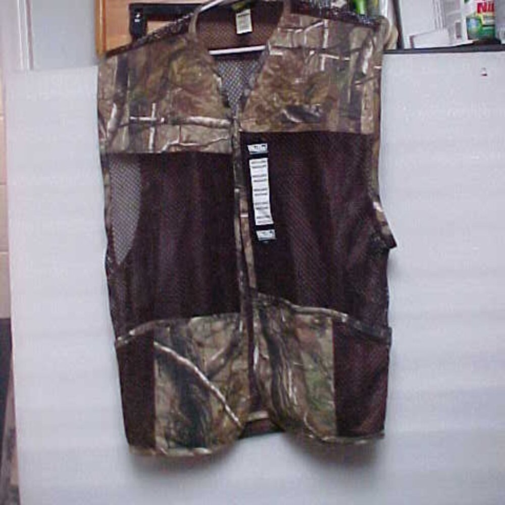 Walls Men's Green Camo Mesh Hunting Shooting Vest Size m/l